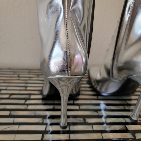 Calvin Klein 205W39NYC Windora Silver Lace Up Heel - Picture 6 of 9